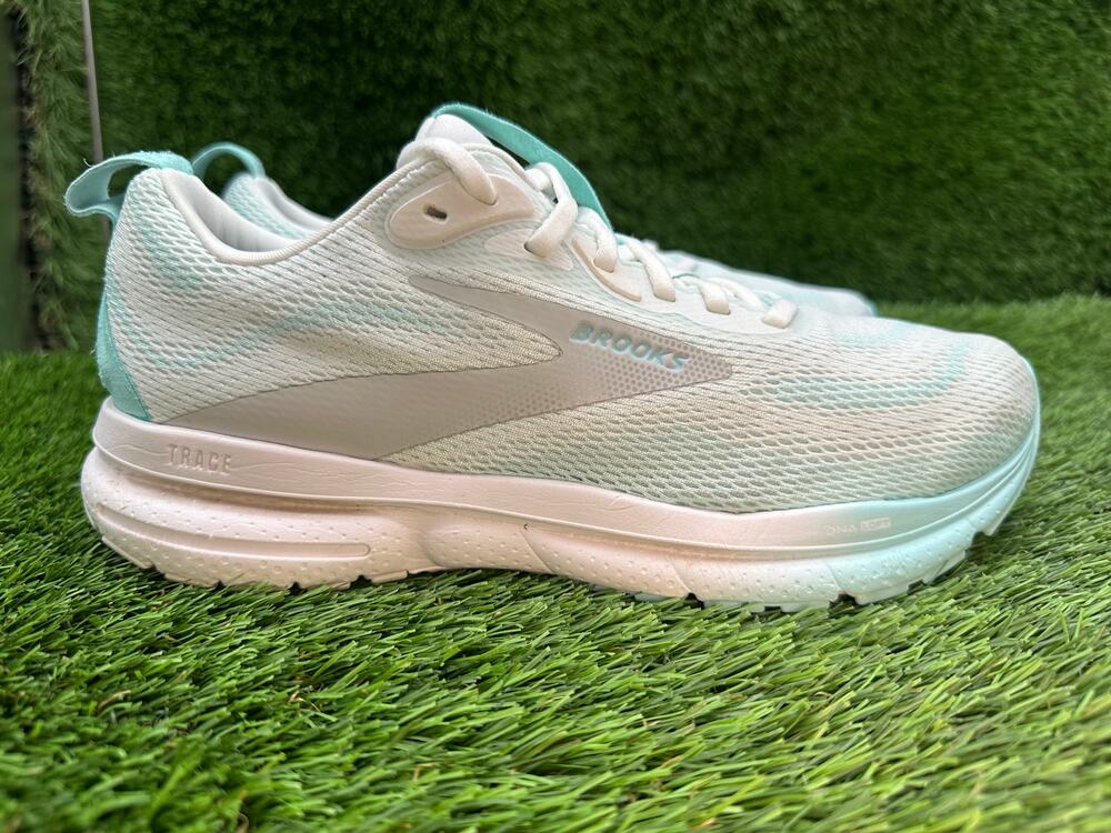 Brooks Trace 4 1204411B198 Athletic Sneaker Women's 8B White Mesh Running Gym